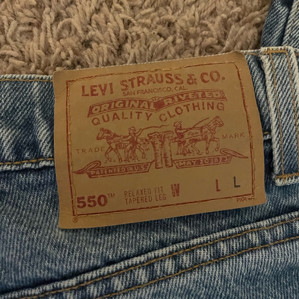 550 Levi’s - Picture 4 of 5